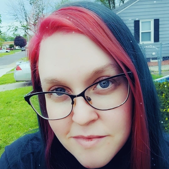 Meet your Posher, Abigail - Picture 1 of 5